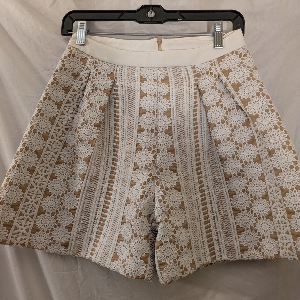 High Waist Tan and White Shorts with Intricate Design